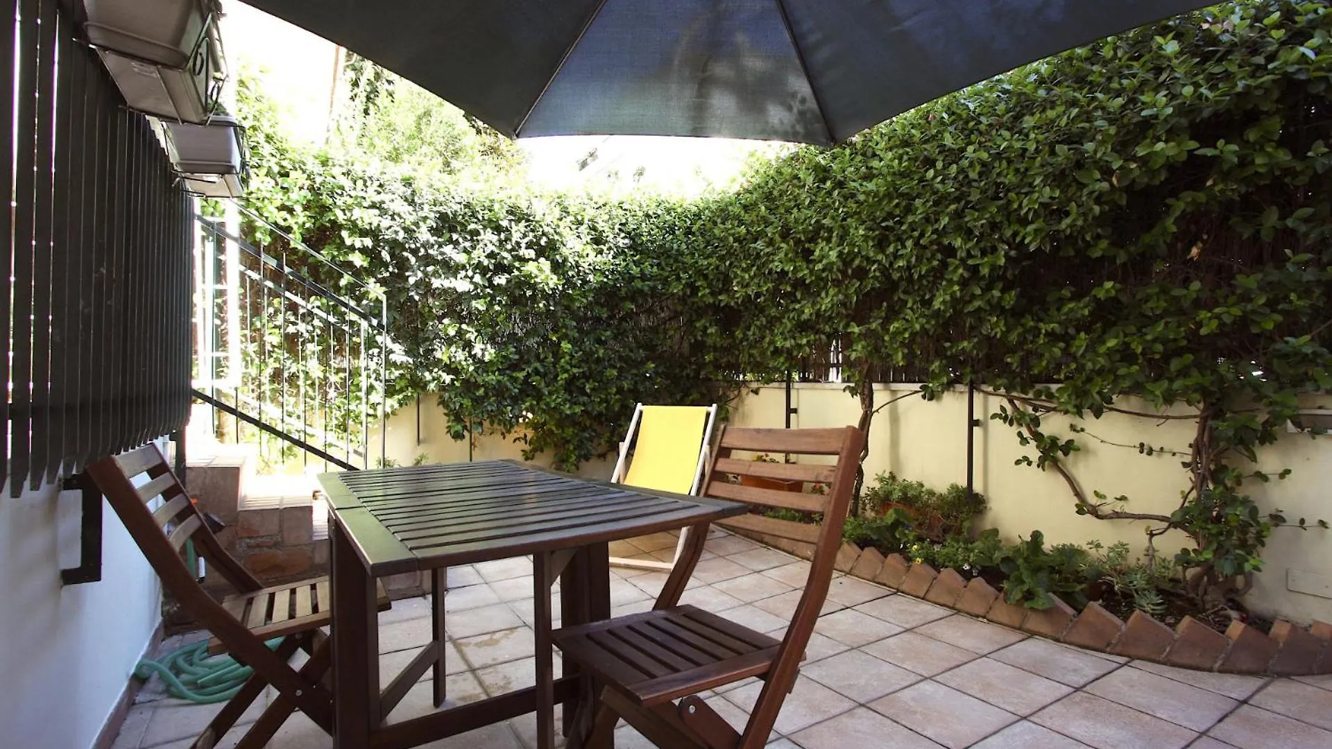 Ponte Milvio Lovely Garden Rome